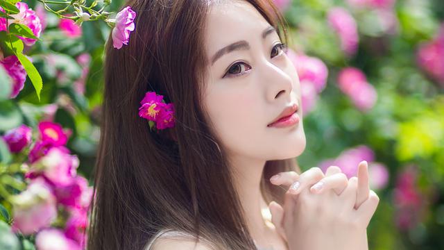 如何烹饪口感丰富的五花肉炒包菜