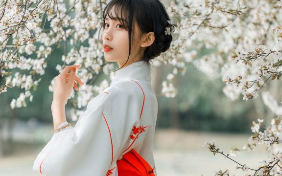 巧克力可以做什么甜品(14克德芙巧克力可以做什么甜品？)