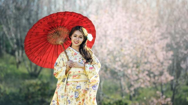 炒芹菜怎么做好吃(炒芹菜如何做好吃又简单)