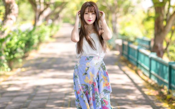 美味佳肴：五彩凉拌菜