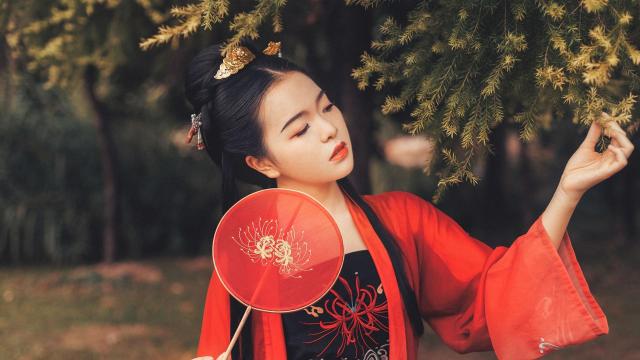 口感酥脆，营养丰富，必备炸猪皮菜谱！