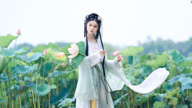 女性吃蒸南瓜的好处和坏处(蒸南瓜的功效与作用)