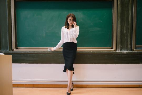 酸枣仁一次吃多少克(枸杞20克，夜交藤10克，酸枣仁10克，合欢皮10)