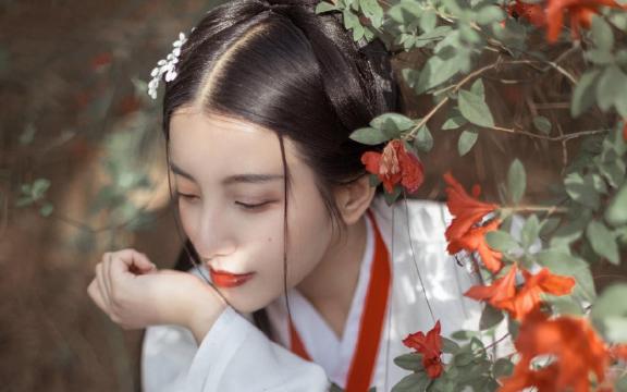 新鲜竹笋怎么炒(鲜竹笋怎么烹饪好吃又简单)