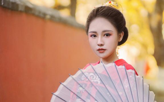 燕窝是怎样形成的(燕窝到底是什么东西，怎么形成的？)