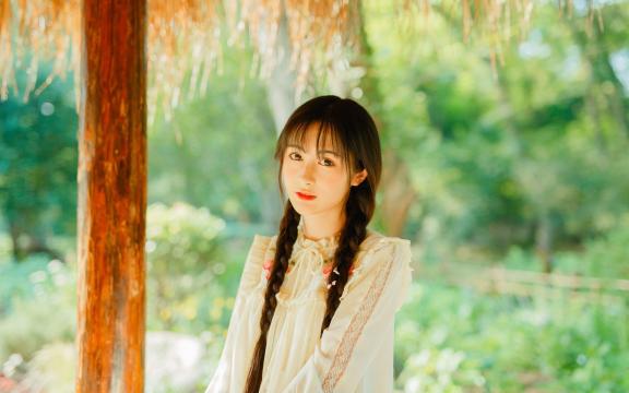 椴树蜜什么颜色(椴树蜜是什么颜色)
